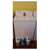 Hotpoint Brand Washer. 9 Clothes Cycles and 2 Wash