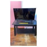 Visio TV , remote, and stand, TV does work, 26"