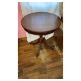 Vintage Duncan Table, needs relied on one section