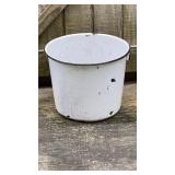 Granite bucket with no handle