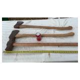 Sledge hammer, curved axes