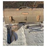 Craftsman tool box,few craftsman tools and