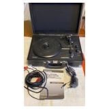 Magnavox stereo suitcase turntable system