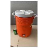 Rubbermaid Drinking Water Container