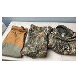 Hunting Gear, Pants 42x32, Sweatshirt 2XL