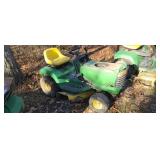 John Deere  LT155 ridding lawnmower for parts.