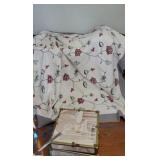 Queen Comforter & 2 Shams