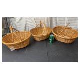 Wicker baskets w handles