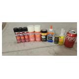 Glue and glue accelerators