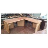 Free standing corner counter