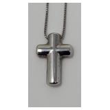 17in. 18k. White Gold Italy Cross Necklace 1.28