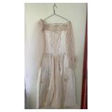 Vintage Wedding Dress w Veil
