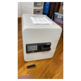 Sentry  Safe, Battery Cover Broke, has