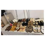 Tote Full of Shoes, Bare Traps, Colin Stuart,