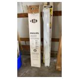 White Shop Lights no Chain, 4 ft , Phillips 40