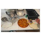 Kitchen Ware, w Milk-glass Fire King