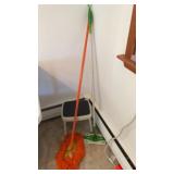 Cosco Step Stool, Swifter , Dustrr w Wooden