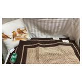 2 new rugs 24 x 36 inches, pillow