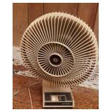 Lakewood Osoliating Fan