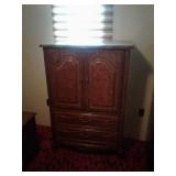ARMOIRE 56"T