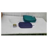 Pyrex casserole dish