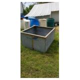 Starcraft square galvanized water trought.