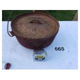 LODGE #12 CAST IRON KETTLE