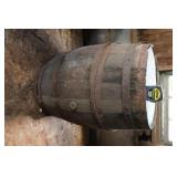 OLD WHISKEY BARREL