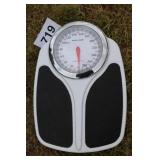BATHROOM SCALES