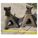 Goodyear Rasing Jacks