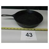 NO 8 WAGNER CAST IRON SKILLET