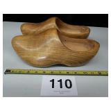 WOODEN SHOES