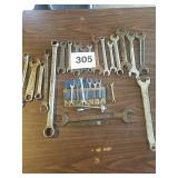 LOT OF END WRENCHES - 1 CRAFTSMAN