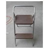 FOLDING STEP STOOL