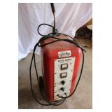 SOLAR 100 AMP BATTERY CHARGER, WORKS