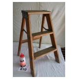 SMALL STEP STOOL
