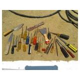 SCREWDRIVERS:HAND TOOLS