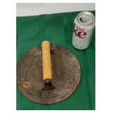 Cast iron bacon press