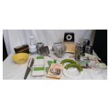 Hamilton Beach gourmet salad maker, rolling