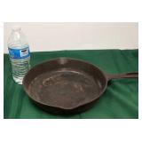 Cast iron skillet