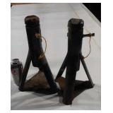 Jack stands