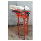 Hegner  electric scroll saw with foot pedal and