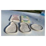 3 Longaberger Pottery Cookie Molds Bunnies