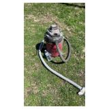 6 gallon shop Vac, runs