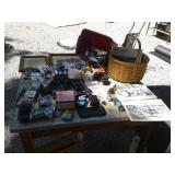 BATTERIES:CELL PHONE HOLDERS:HARDWARE