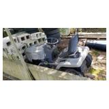 Murray. 20 hp ridding lawn mower...  doesn