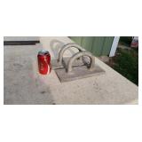 2 large heavy steel D rings