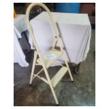 FOLD UP STEP STOOL