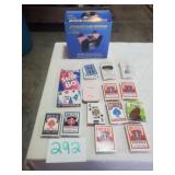 PLAYING CARDS & SHUFFLER