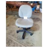 OFFICE CHAIR ON ROLLERS